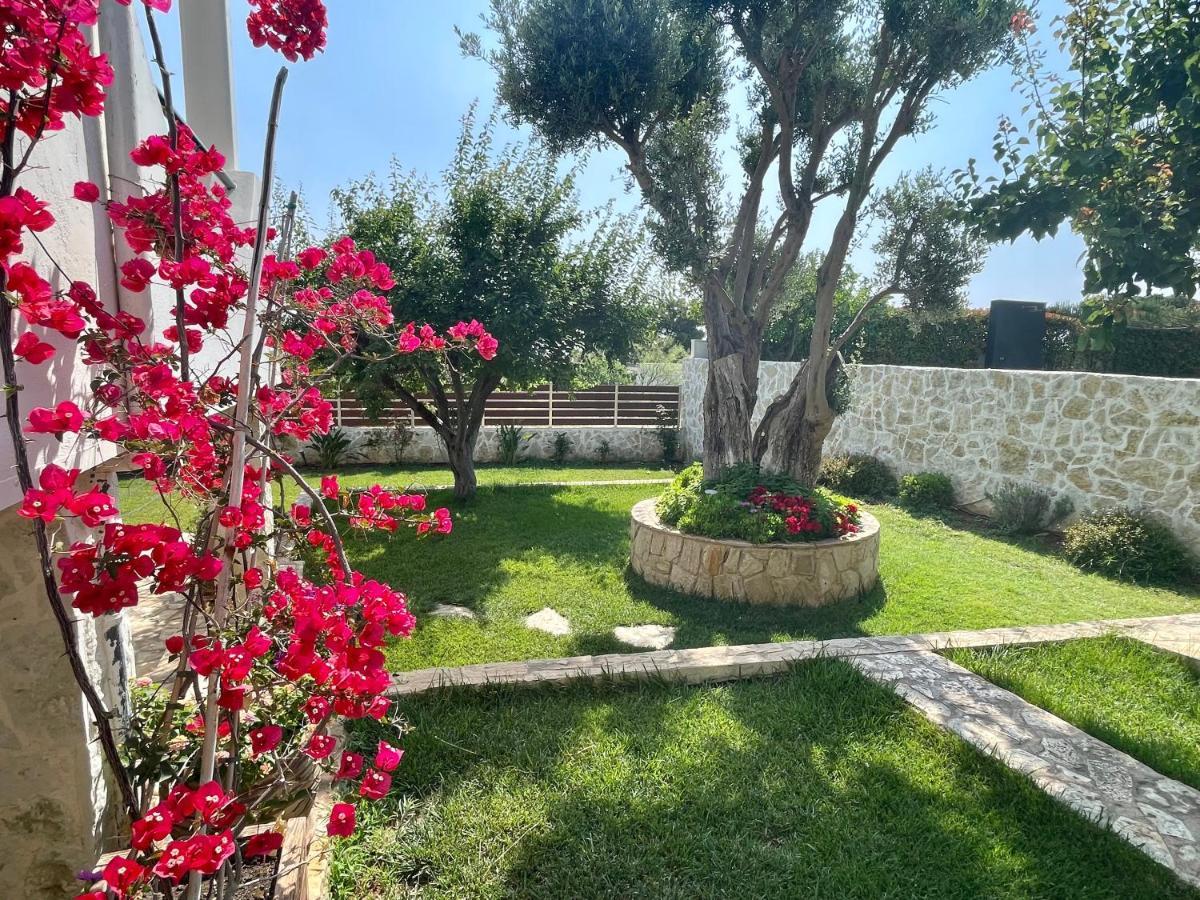 Apartment Near Airport And Beach アルテミダ エクステリア 写真