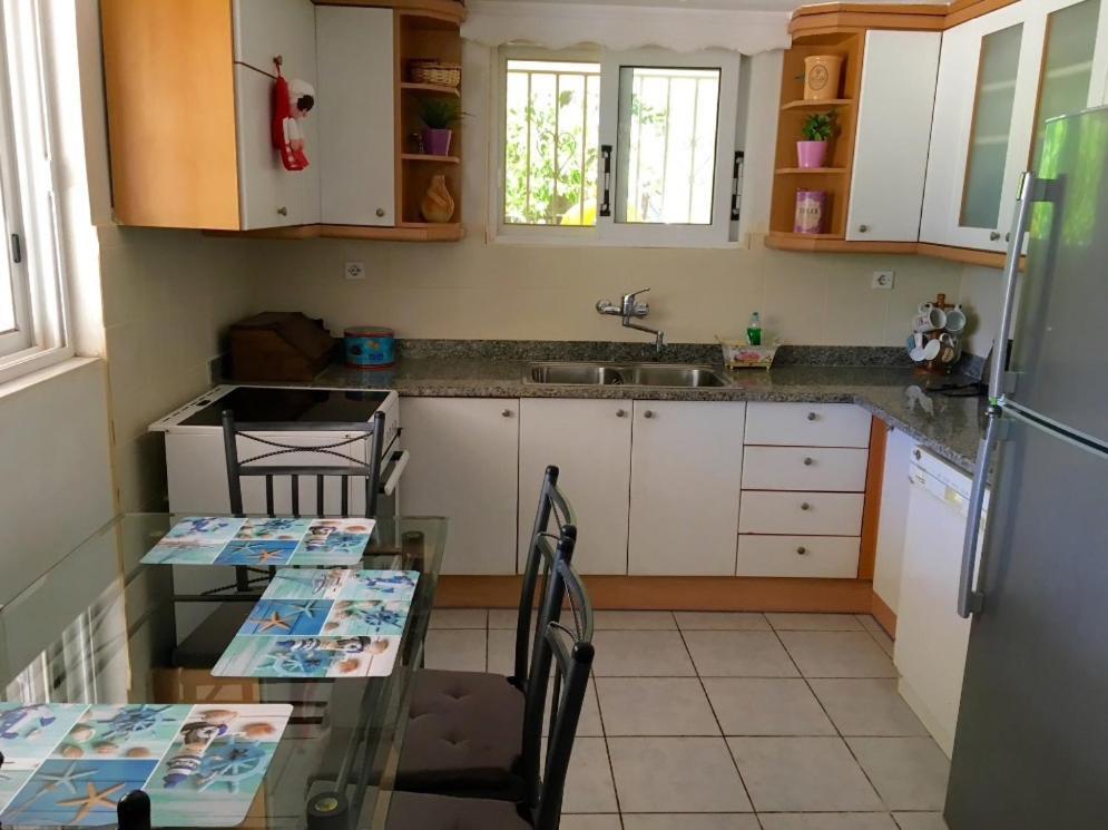 Apartment Near Airport And Beach アルテミダ エクステリア 写真